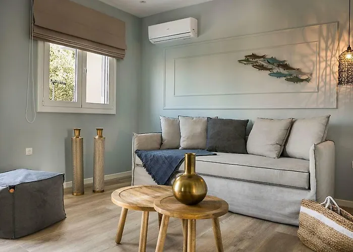 Julia'S Superior Suites Kastron  photo