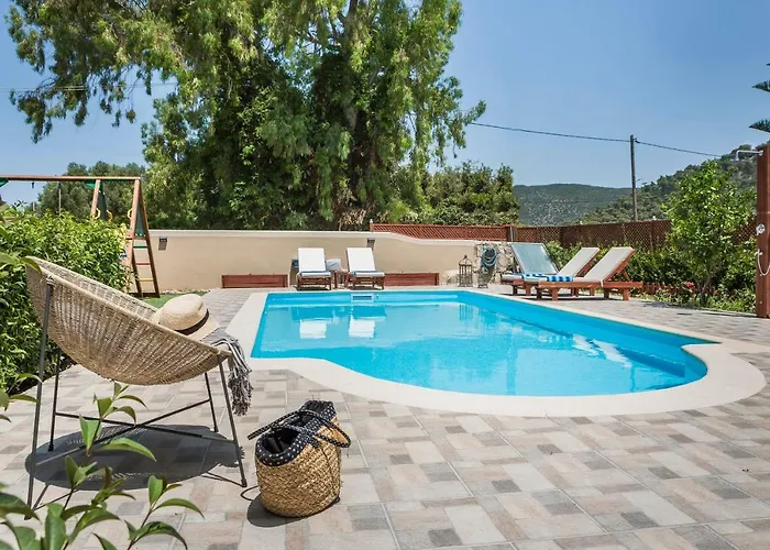 Julia'S Villa Style Apartment Kastron  photo
